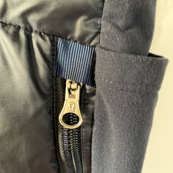 Lululemon Down Running Vest 6 - Picture 8 of 15